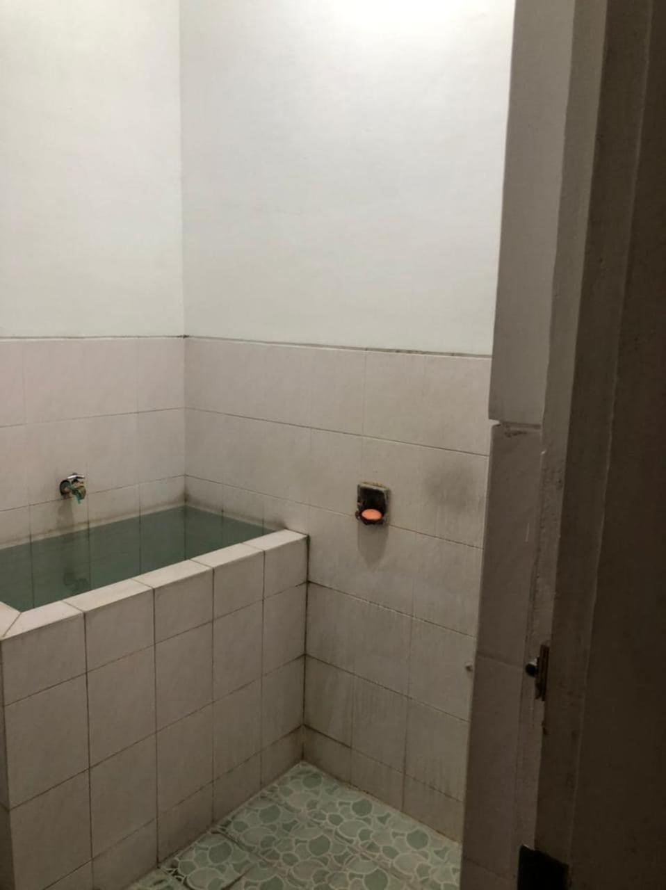 Oyo 90482 Rumah Oma Syariah Kupang  外观 照片
