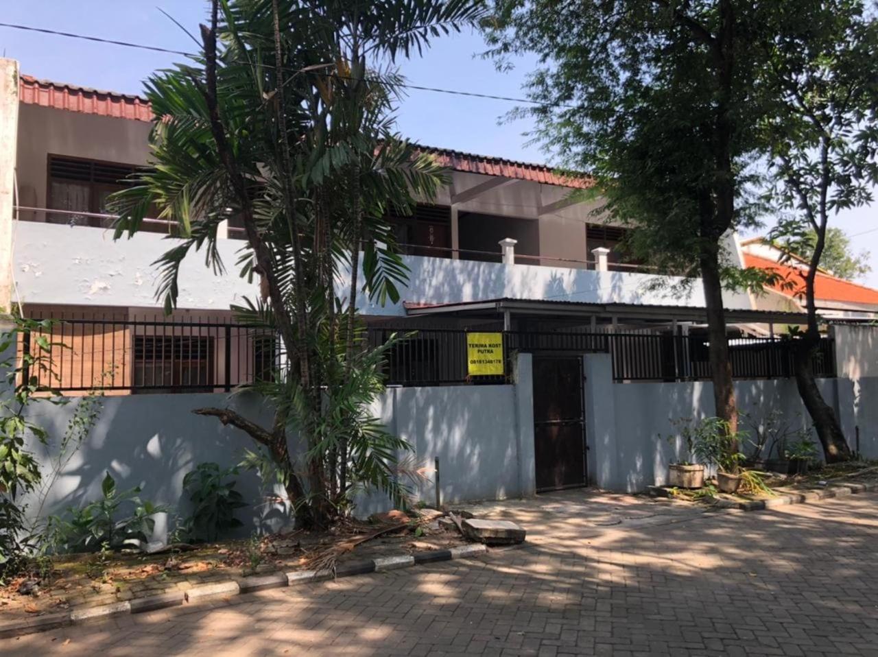 Oyo 90482 Rumah Oma Syariah Kupang  外观 照片