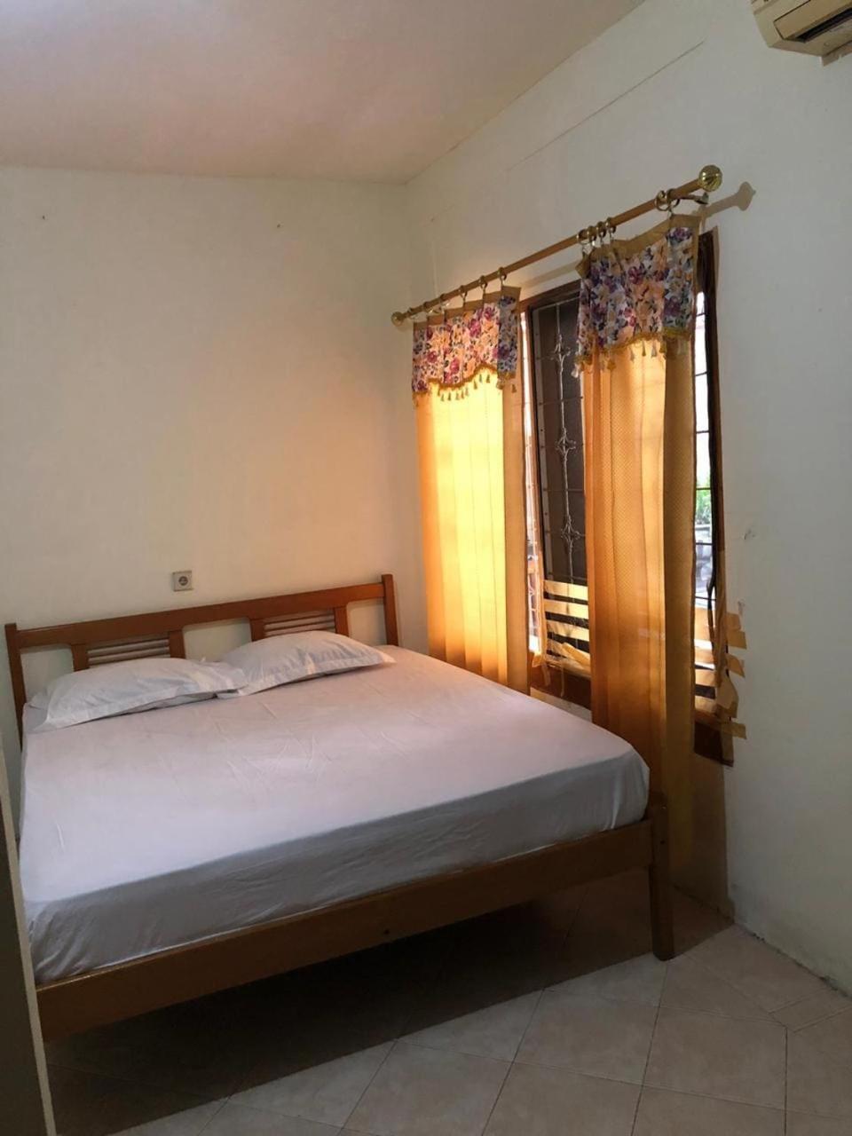 Oyo 90482 Rumah Oma Syariah Kupang  外观 照片