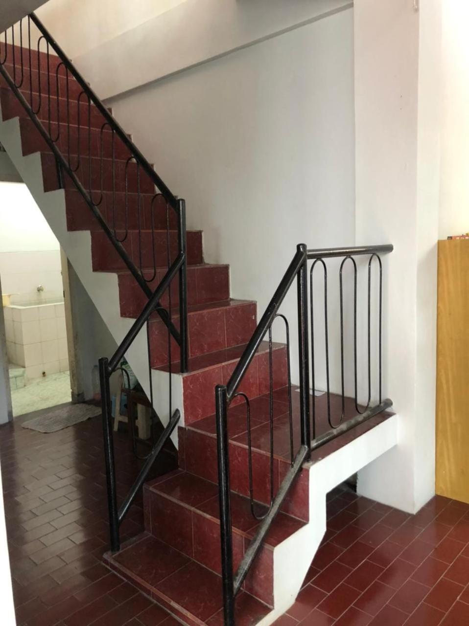 Oyo 90482 Rumah Oma Syariah Kupang  外观 照片